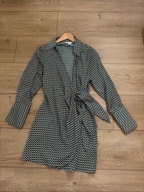 H&M Black and White Printed Wrap Dress